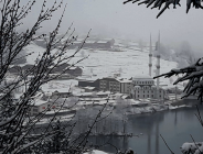 UZUNGÖL’E MEVSİMİN İLK KARI YAĞDI!