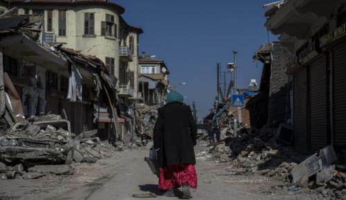 DEPREMDE HAYATINI KAYBEDENLERİN SAYISI 42.310’A YÜKSELDİ