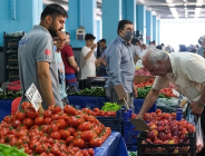 TANE TANE ALIŞVERİŞE BÜTÇE DAYANMIYOR | Pazar fiyatları hem halkı, hem de esnafı isyan ettirdi