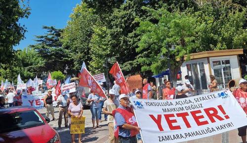 İKTİDARIN ‘YOKSUL’ SİLAHI TERS TEPİYOR | İnsanlar ya sosyal yardımlara ulaşmaya çalışacak ya yoksulluğu yaratanlarla mücadele edecek