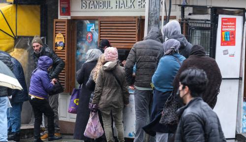 YOKSULLUK UMURLARINDA DEĞİL: Milletvekiline kıyak “kayak paketi”