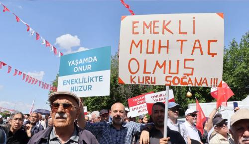 HÜKÜMET, SİSTEMİ TAMAMEN DEĞİŞTİRİYOR, EMEKLİLİK YAŞI VE PRİM GÜN SAYISI MASADA | Mezarda emekliliğin katmerlisi