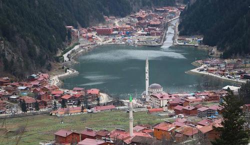 ÇEVRE, ŞEHİRCİLİK VE İKLİM DEĞİŞİKLİĞİ BAKANLIĞI’NDAN UZUNGÖL AÇIKLAMASI: ”yeşil alanları artırıyoruz” .