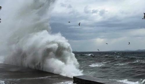 METEOROLOJİ’DEN UYARI | Doğu Karadeniz’de Kuvvetli Rüzgar ve Kısa süreli Fırtına Bekleniyor!